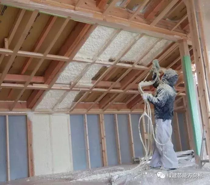 房间里特别冷而且很潮湿如何保温,顶楼冬天太冷怎么做保温