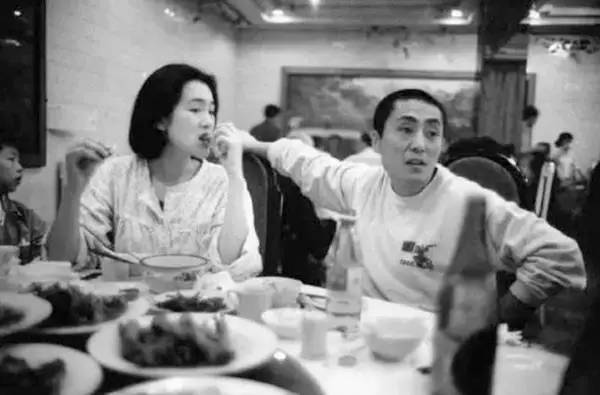 1957年的裸模与热吻！这个外国人在中国*拍偷**的老照片你一定没见过