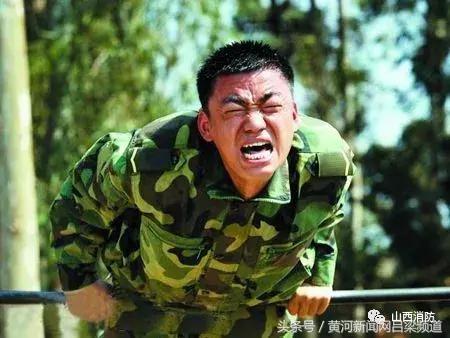 许三多腹部绕杠破纪录,许三多腹部绕杠动作要领