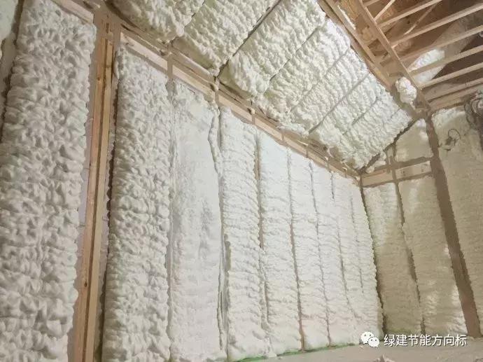 房间里特别冷而且很潮湿如何保温,顶楼冬天太冷怎么做保温