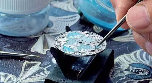 为什么手表能卖几万块,十几万的手表为什么卖那么便宜