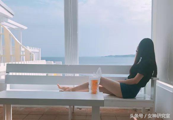 她是月光族又爱又恨的奢侈品商人，也是奢侈品的忠实粉丝