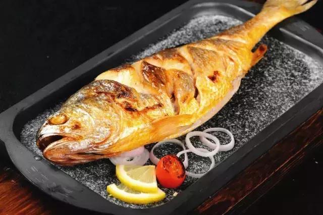 这座浙东港城坐拥最迷人的港湾，早春梅香扑鼻而至，自驾2.5h即达！