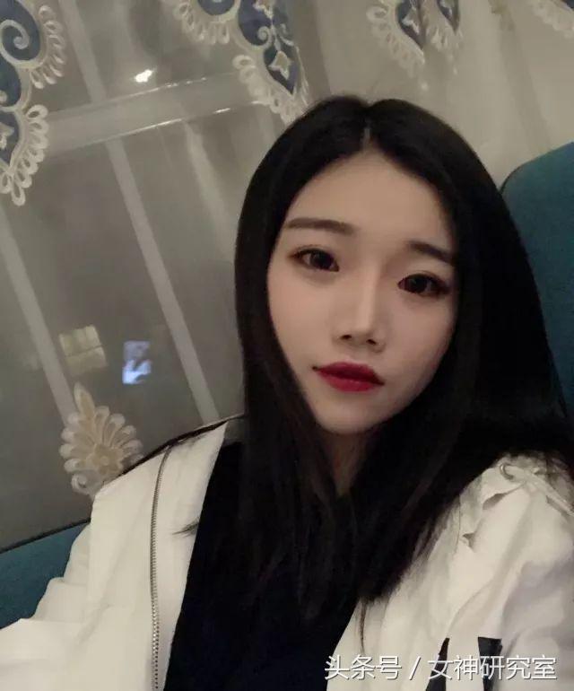 白领们一发工资就找她代购奢侈品,月光族真是伤不起