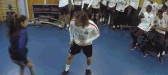 不爱红妆爱足球当足球遇上美女竟然如此有美感