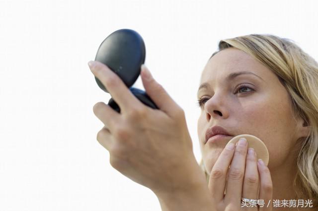 粉饼与粉底液有什么区别,粉底液气垫bb霜cc霜和粉饼的区别