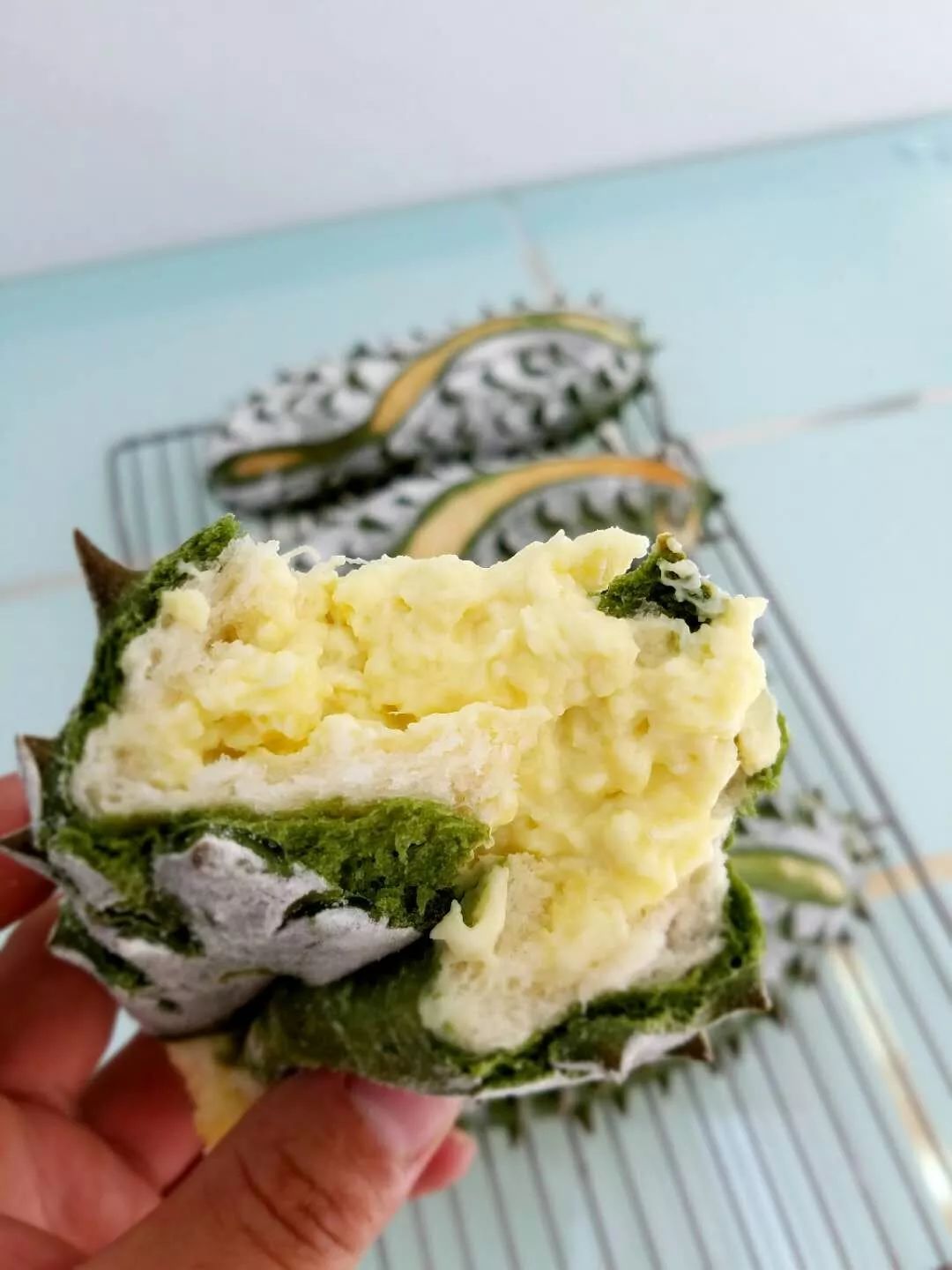 猎奇！昆明街边甜品店，居然每天200美少女拥挤这里生吃多肉