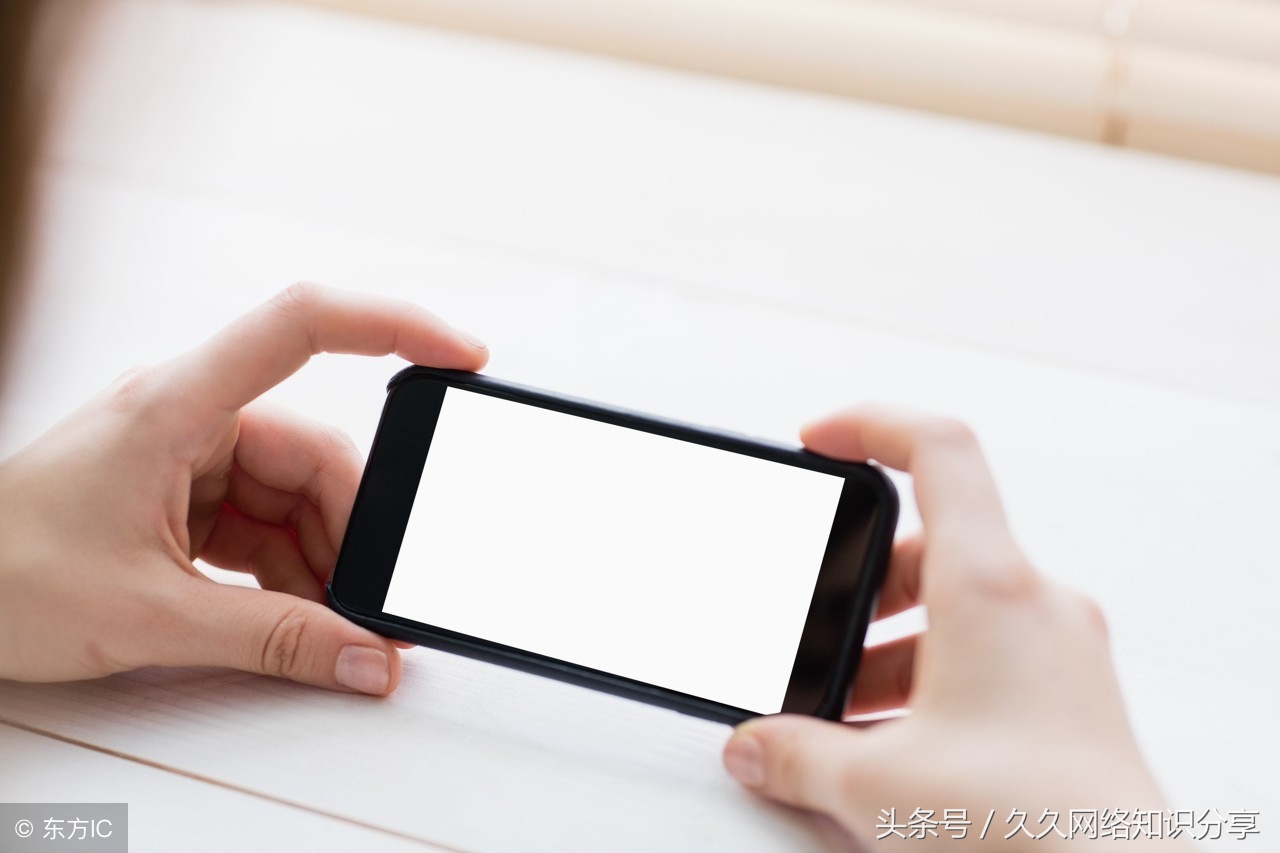 手机如何连接电脑?简单三步骤教你,躺在床上用手机看视频