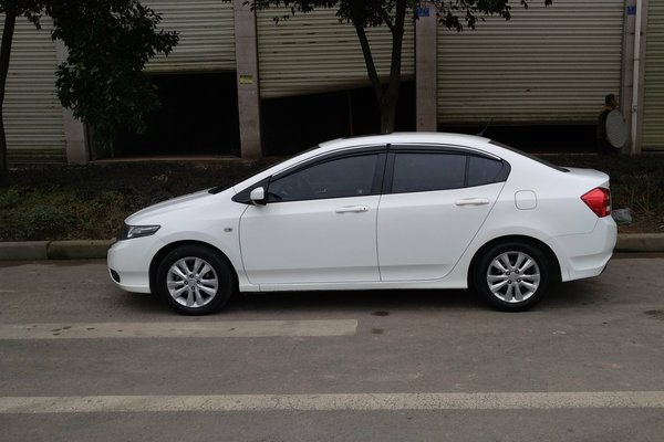 本田经典锋范提速顿挫感强烈,2015年本田经典款锋范