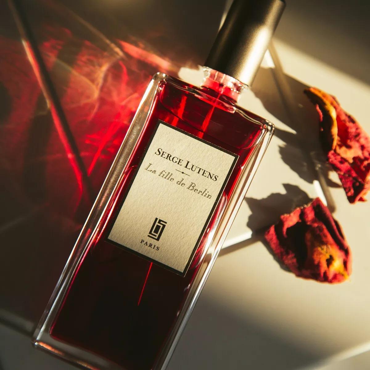 大年初一拜年发烟,大年初一喷迪奥香奈儿