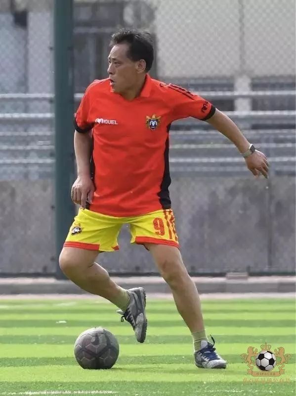 津门足球双百颂图片,津门足球双百颂签售会