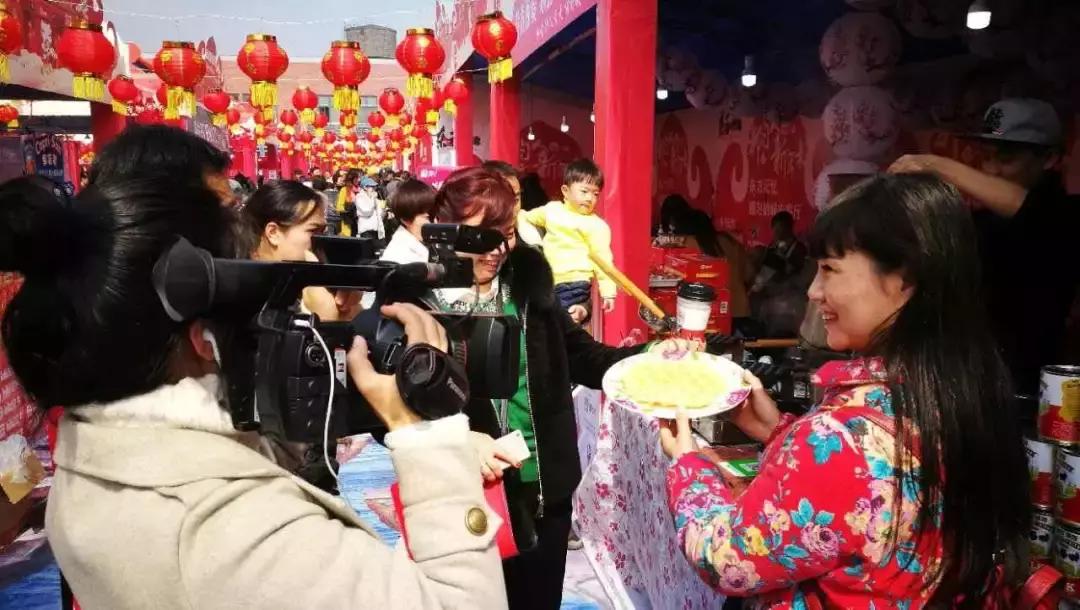 大年初一都匀哪里热闹,大年初一的现状