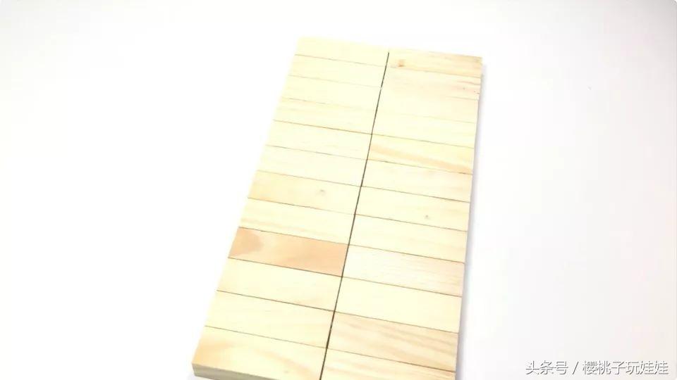 手工diy给芭比娃娃做床,手工芭比娃娃的床怎么做