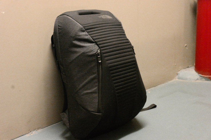 northface双肩背包,northface背包怎样