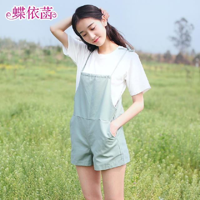 背带裤搭配内搭,背带裤内搭厚实