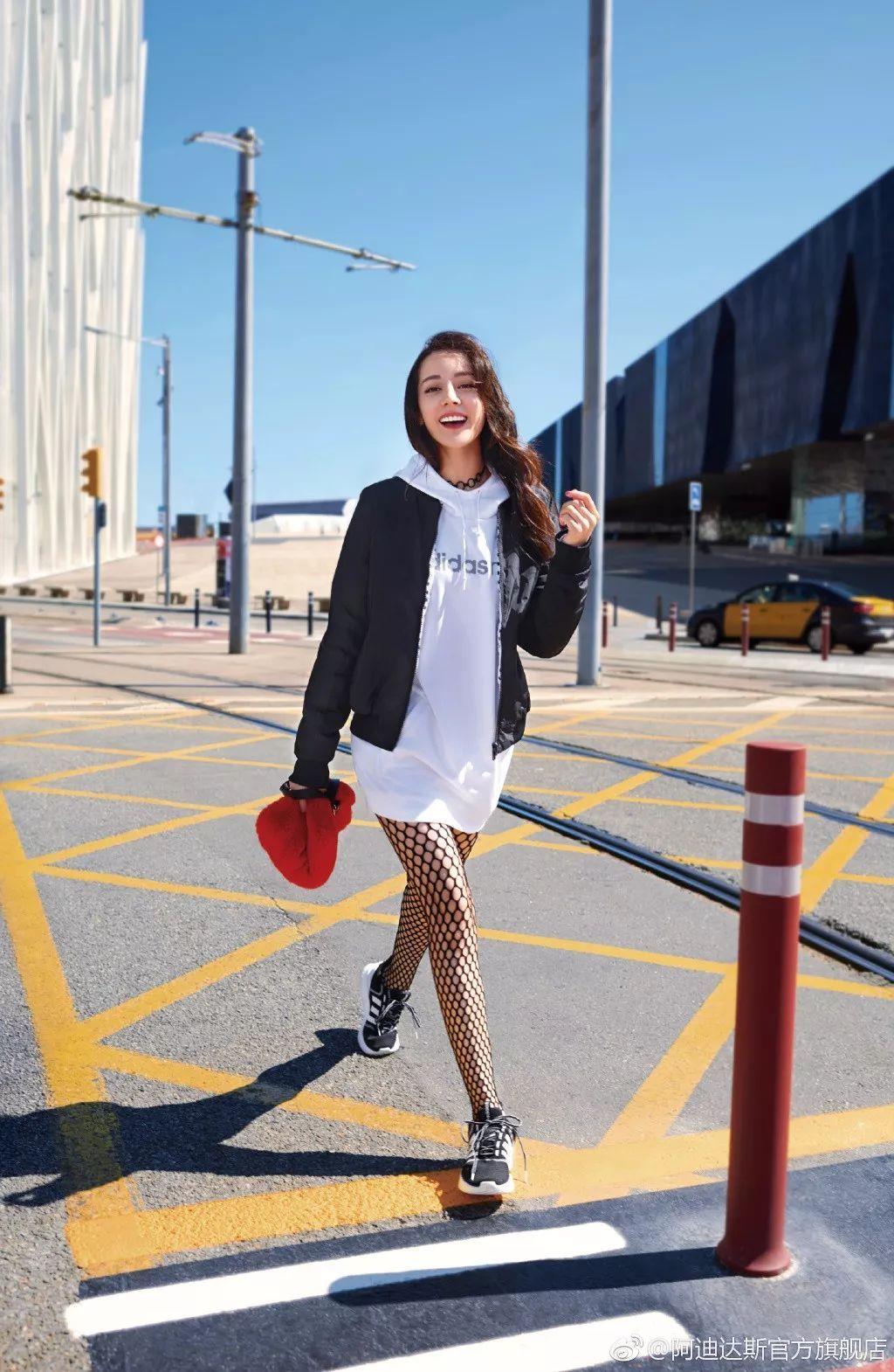 蕾哈娜、陈伟霆带红几百元球鞋，你会不会买账？