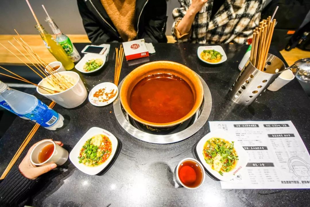 牛华八婆串串香麻辣烫简阳,牛华八婆麻辣烫五通店价格