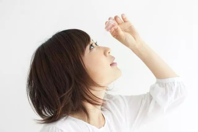 网红眼药水用之需谨慎,细扒几款网红眼药水