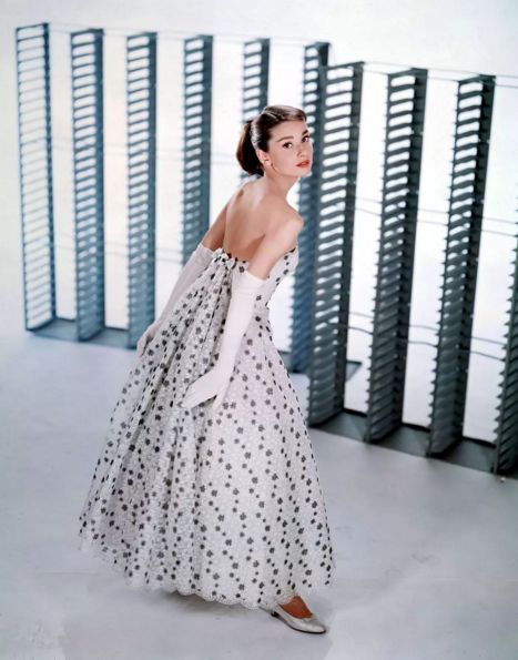 史上最悲壮的爱情叫纪梵希与赫本,有一种真挚的友谊叫赫本与纪梵希