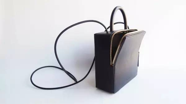 花大钱买大牌包，花小钱买心机包