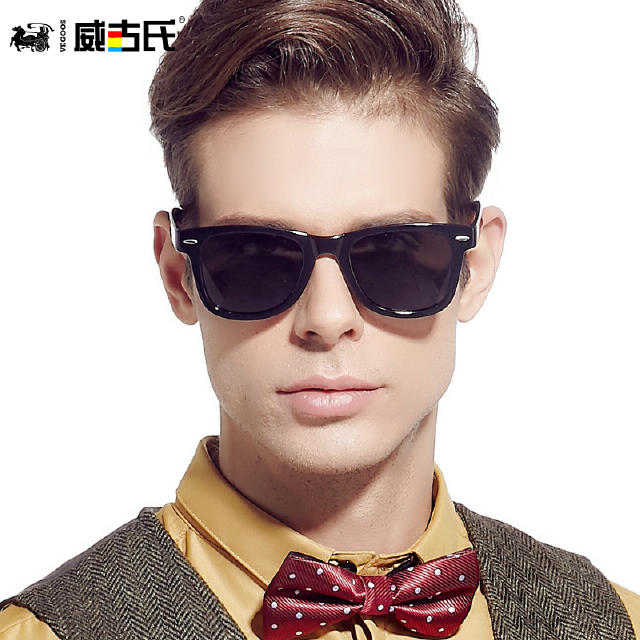 墨镜不离身，这样的男生是酷还是骚？