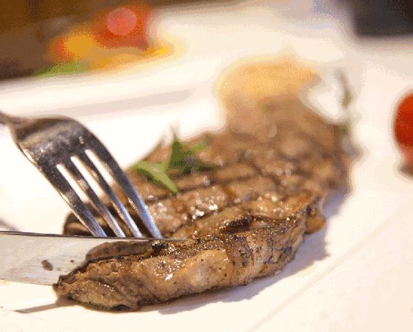 来学一学外国五花八门的烧烤,看过之后你还是会喜欢中式烧烤