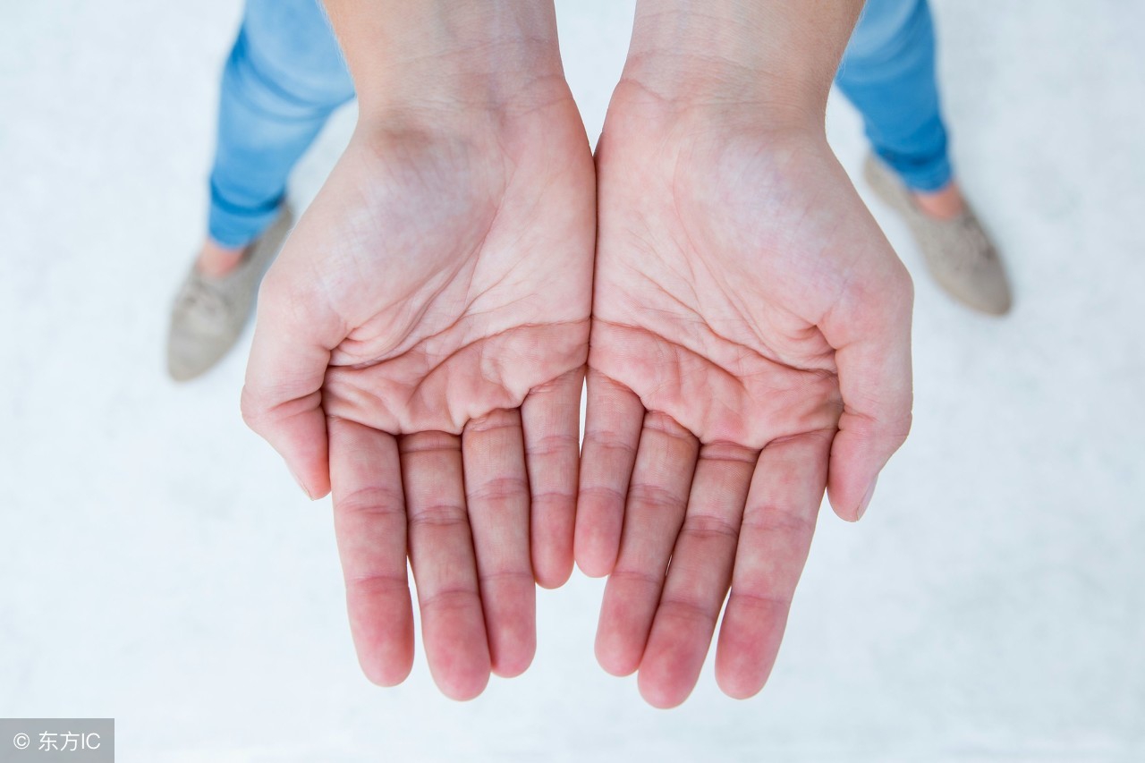 小孩手脱皮是缺什么维生素,手脱皮缺什么维生素怎么补
