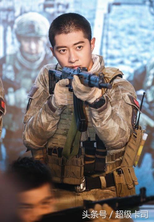 健身教练、武术冠军、灵魂舞者,《红海行动》八名队员身份惊人!