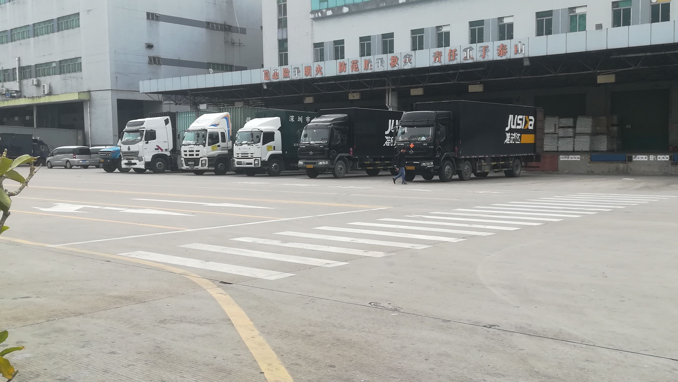 进入龙华富士康的感受,龙华富士康哪里可以进去