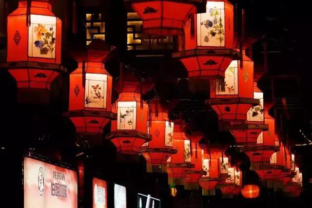 元宵节古镇逛一逛,古镇上的元宵节值得去玩嘛