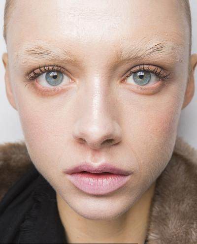 一字眉弯眉,一字眉自然眉韩式眉哪种好看