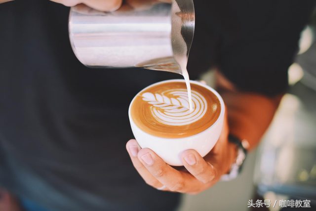 打奶步骤,咖啡拉花奶泡打到什么程度最好