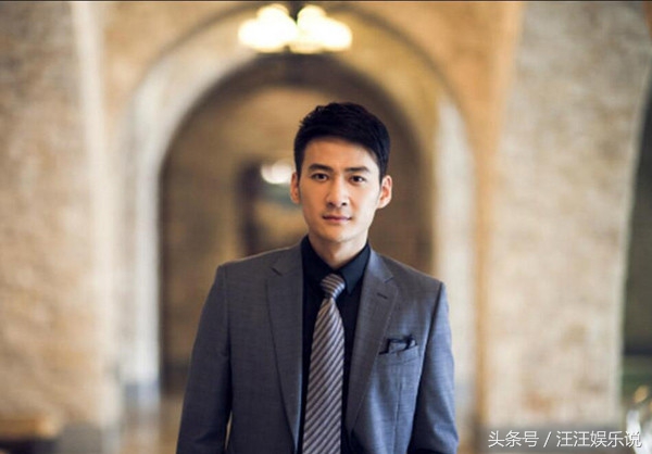 当过门童拒绝过海岩,33岁终因一剧走红,却又因一张照片形象尽毁