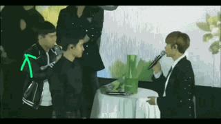 弱弱的问一句，头条有「灿白*党**」吗？