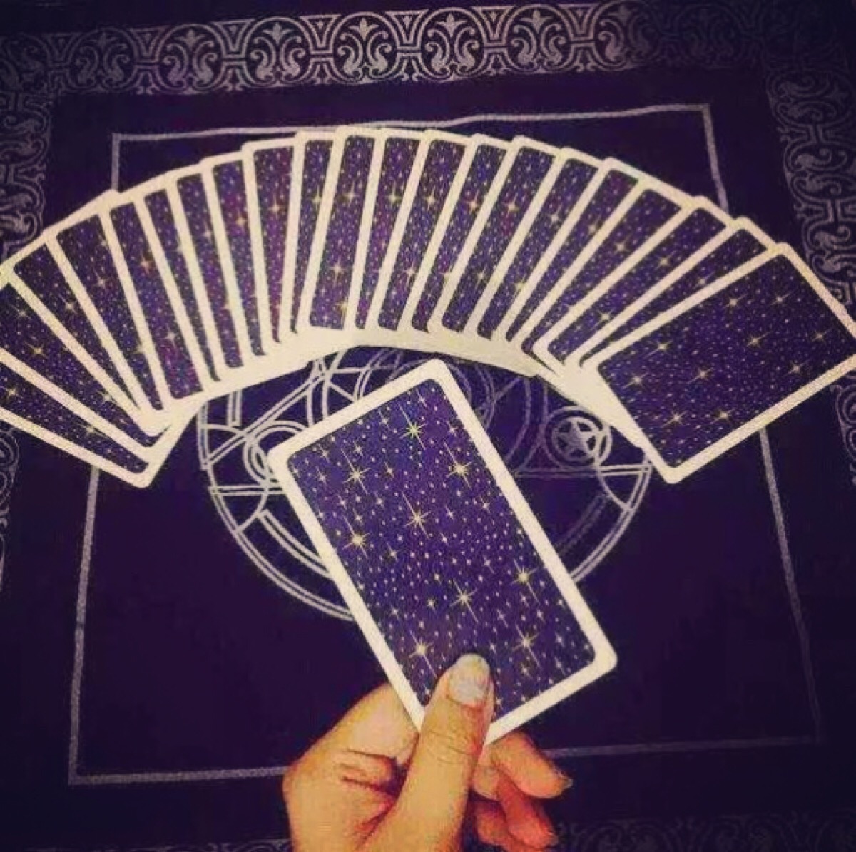 塔罗师如何解说塔罗牌,了解塔罗牌认识塔罗牌