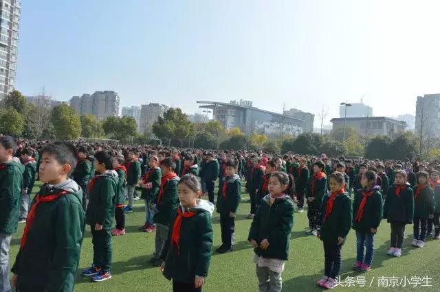 新学期新气象小学开学典礼,仁里小学争做新时代好队员