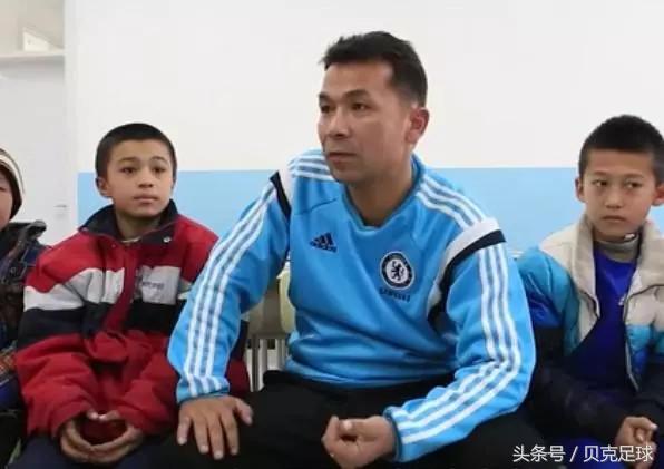 *疆新**女孩万里追梦，这里是片承载国足希望的足球沃土