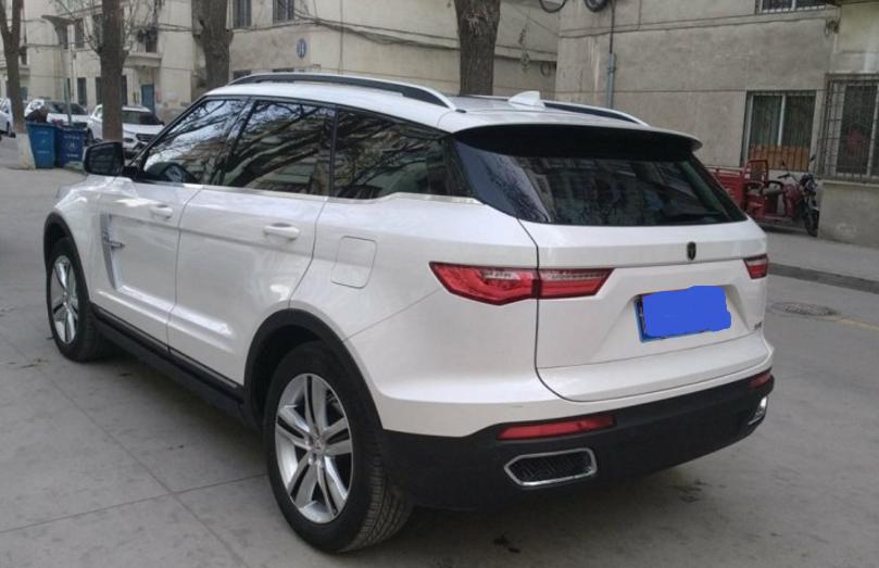 小伙花50买一辆车,小伙花10000万块钱买了一辆二手车