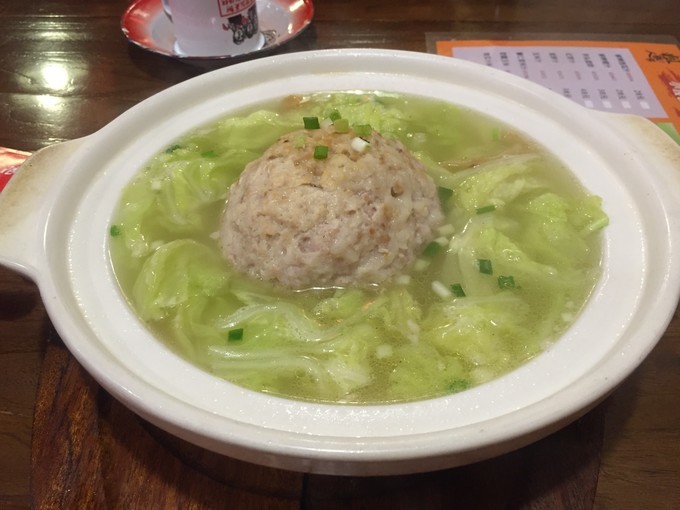 冬天去哪里旅游暖和特色美食,冬季游玩攻略美食推荐