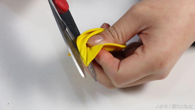 怎么帅气的吐烟圈,教你吐烟