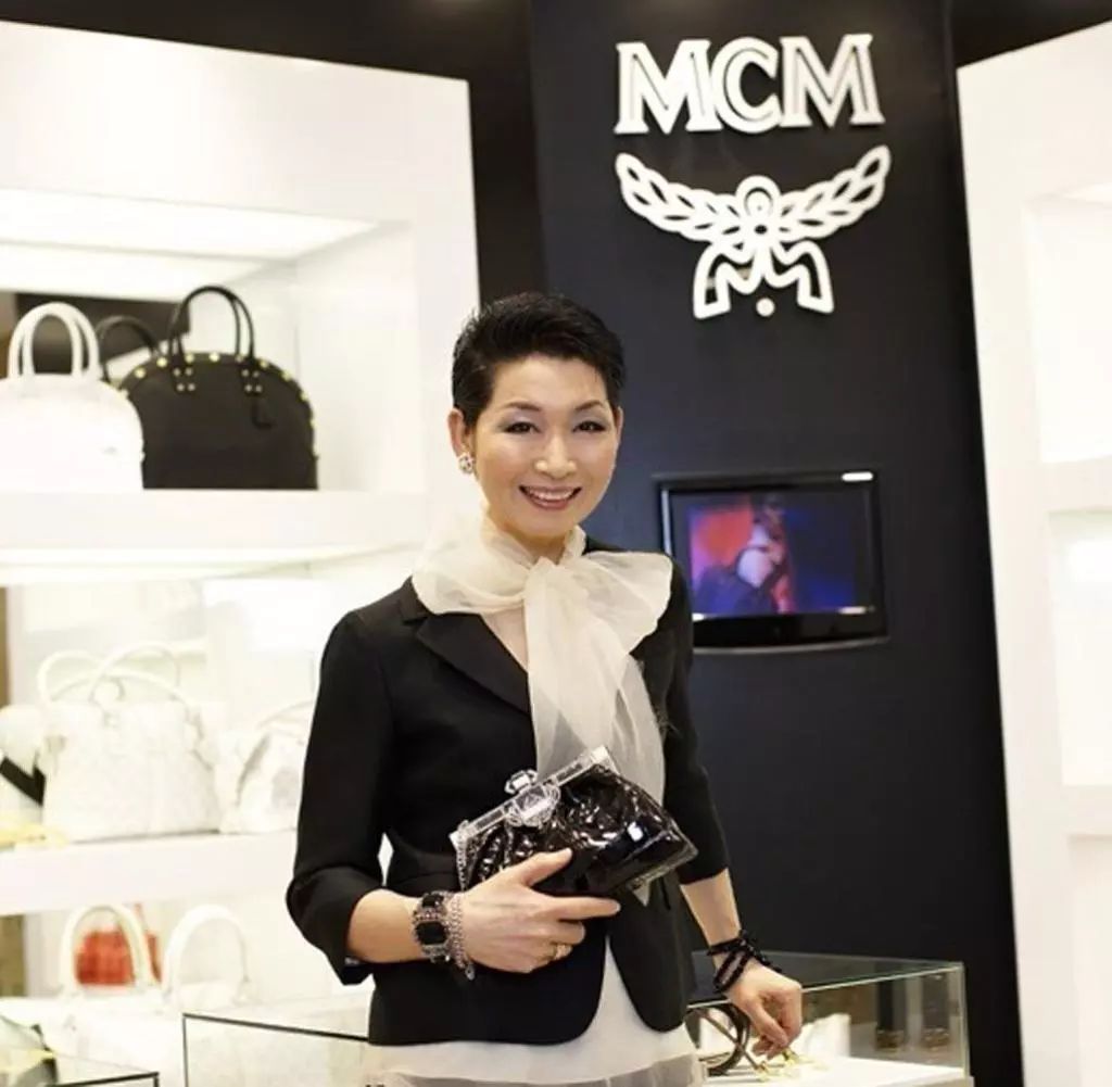 平凡和平庸之间或许只差了这两个字