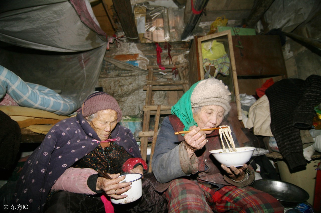 三级贫困证明是哪三级?盖两个章有效吗?申请怎么写?