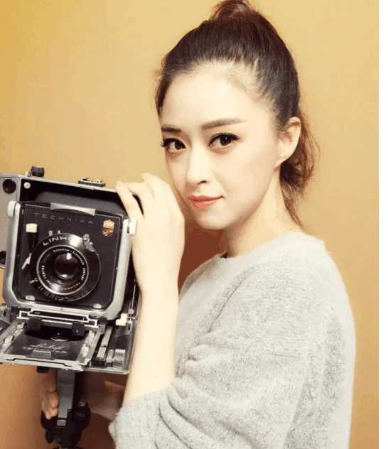 赵丽颖领衔没上过大学的当红明星,赵丽颖没上高中吗