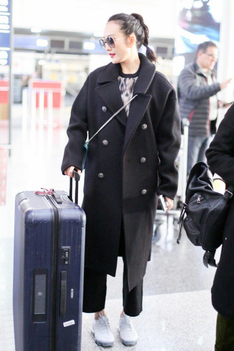 小白鞋老爹潮鞋怎么搭配,老爹鞋和小白鞋哪个更好搭配