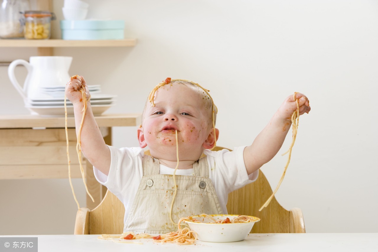 给宝宝买什么样的餐椅合适,宝宝餐椅十大排名老爸评测