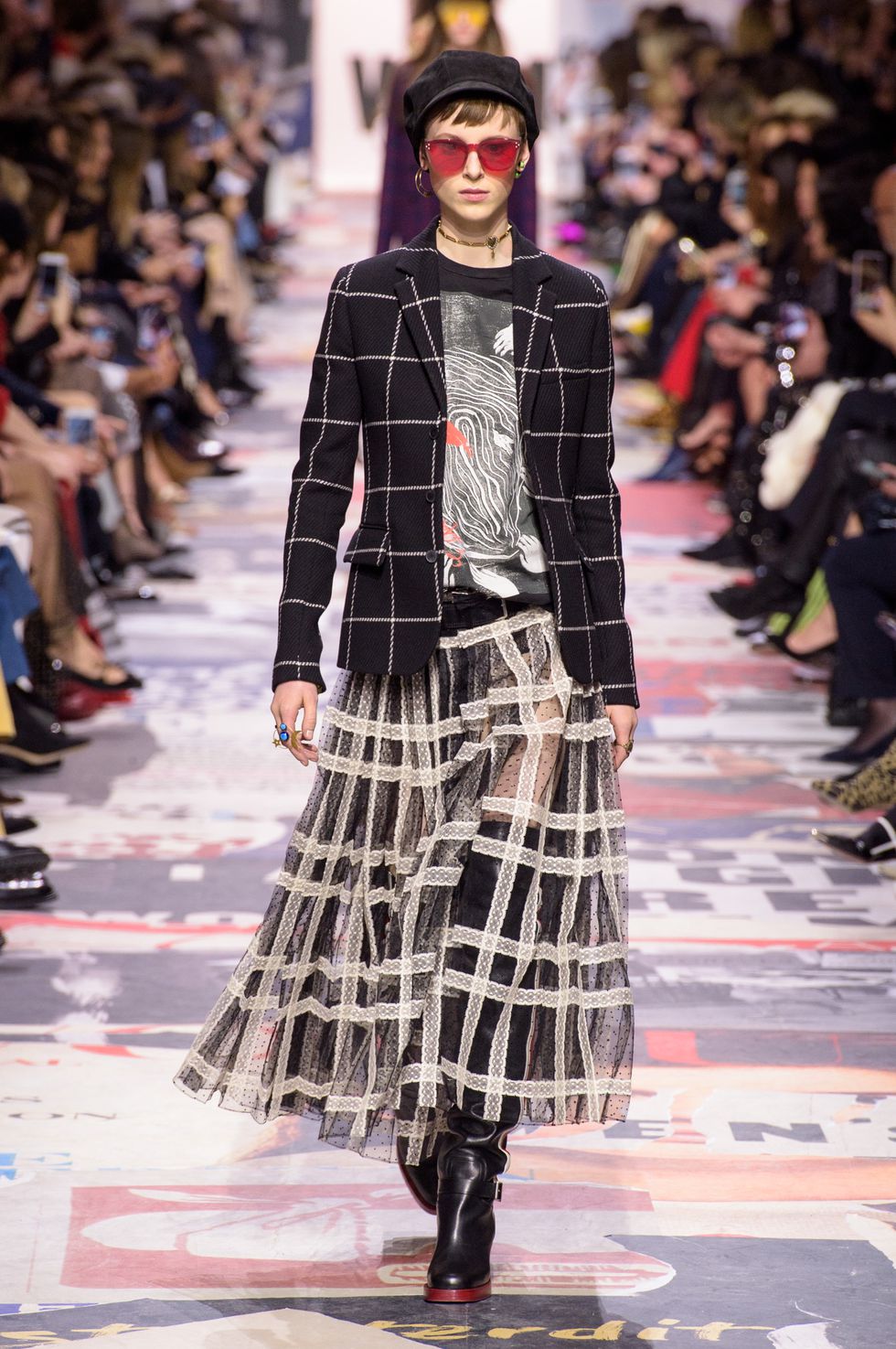 dior成衣秀经典,dior2018秋冬时装复古巴黎郊区