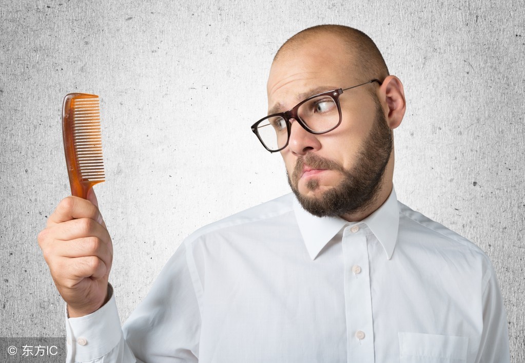 老年人脱发的三个原因,中年人脱发的正确方法