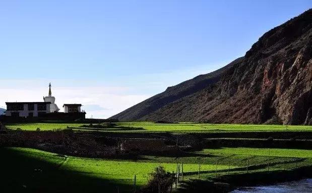 自驾游怎么穿越雪谷,自驾穿越雪地雾凇视频