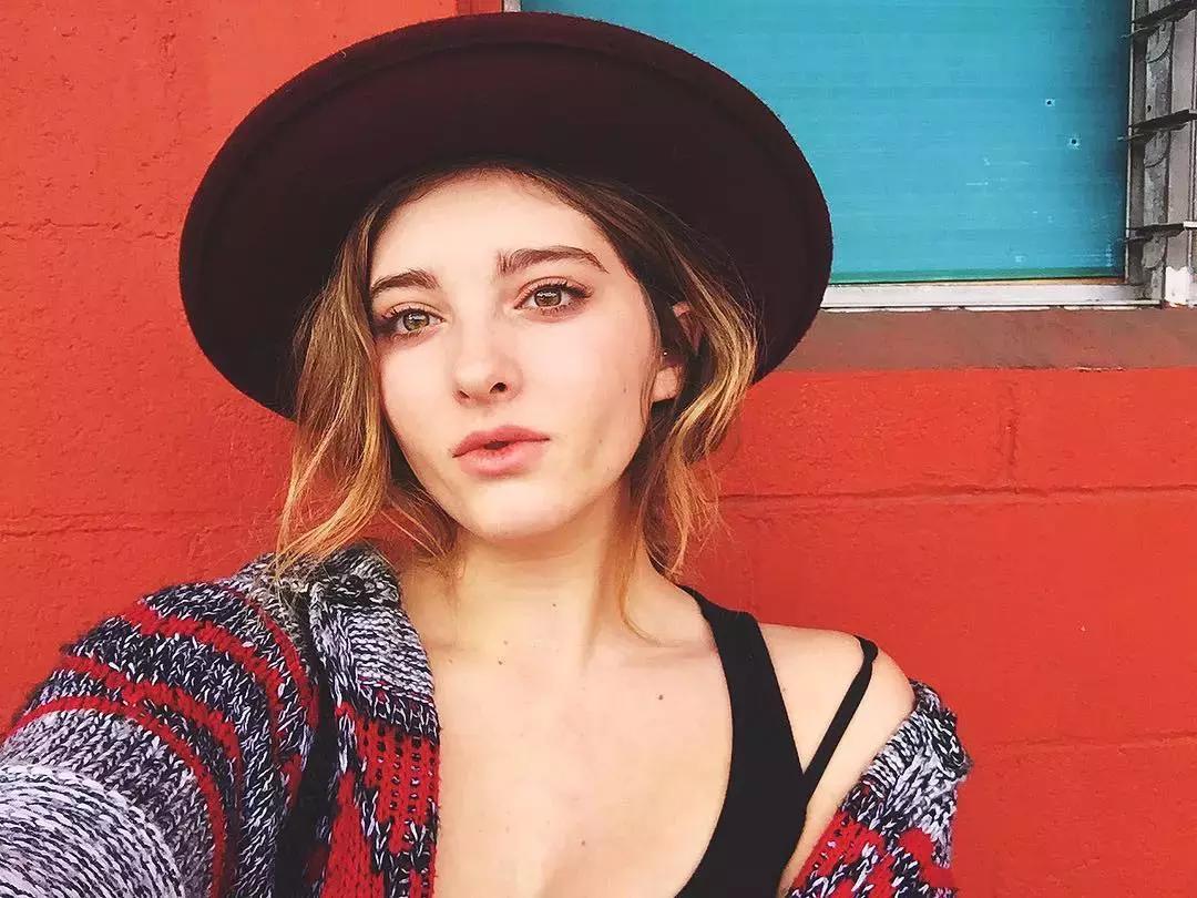 教你一招简单拍出漂亮的自拍照,如何拍出好看的自拍照