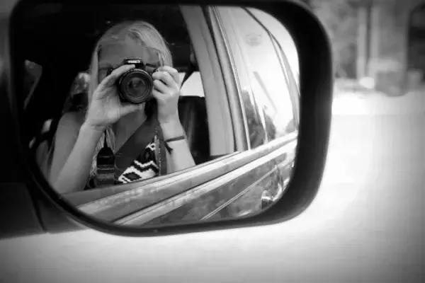 五个小技巧，拍出最美自拍照